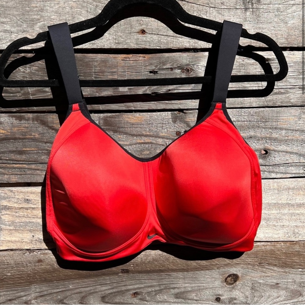 🌻 Nike Pro Red Hero High Support Sports Bra Size 38E > New Condition